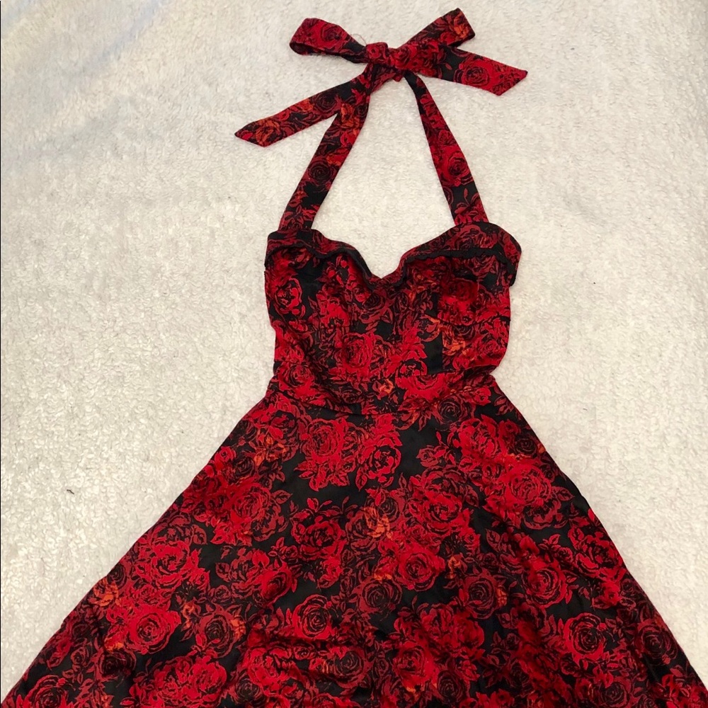 NEW Hot Topic Roses 🌹 red and black dress XS